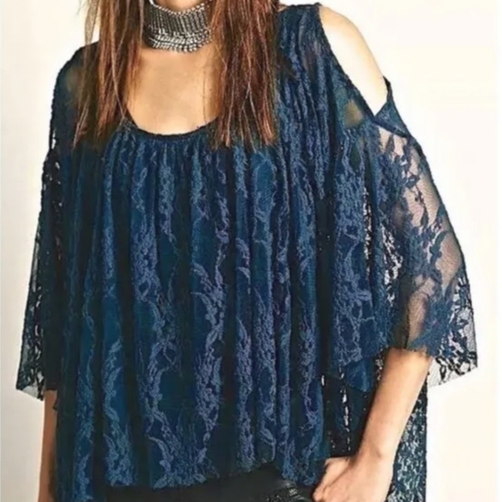 Free People LOST IN AUSTIN  Lace Laser Cut-Out Cold Shoulder Top Sm Loose Fit